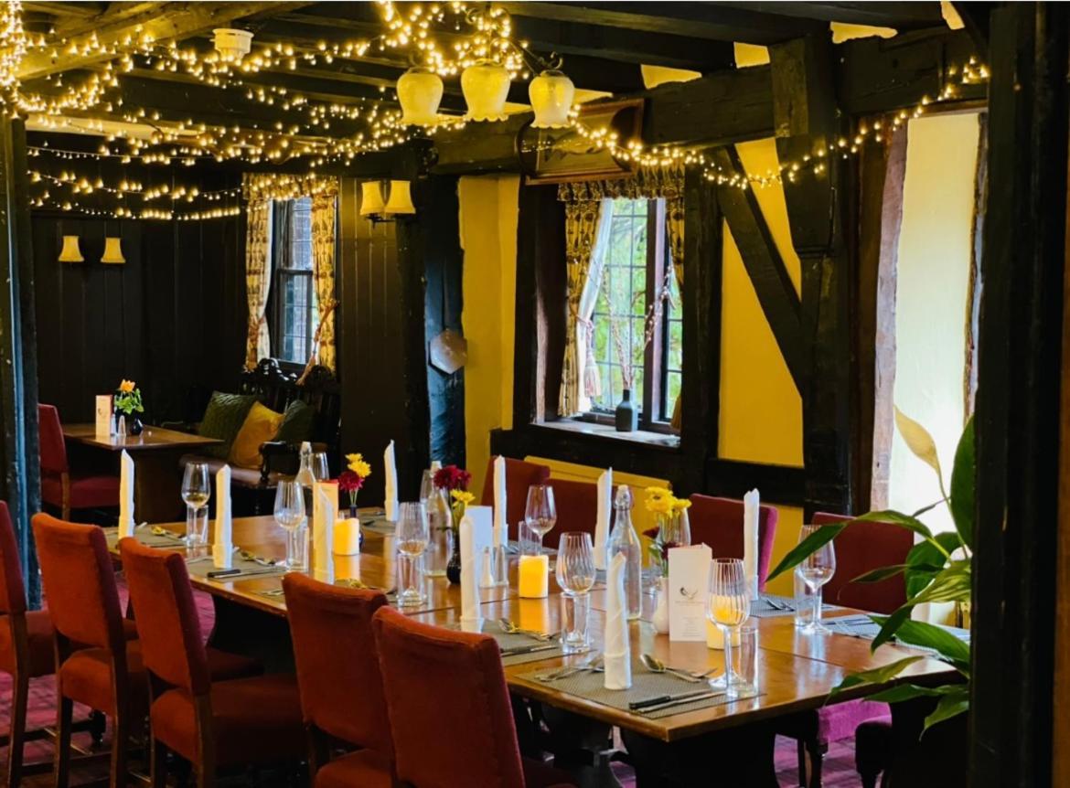 The Star And Eagle Hotel Goudhurst Bagian luar foto