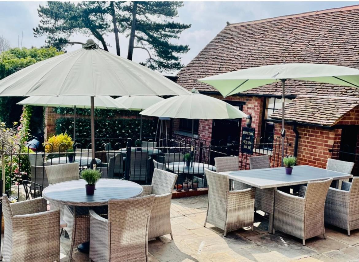 The Star And Eagle Hotel Goudhurst Bagian luar foto